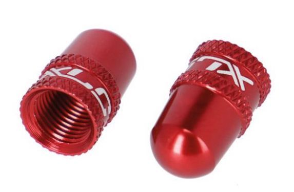 Čepičky na ventilek XLC PU-X15 CNC AV elox 2ks červená